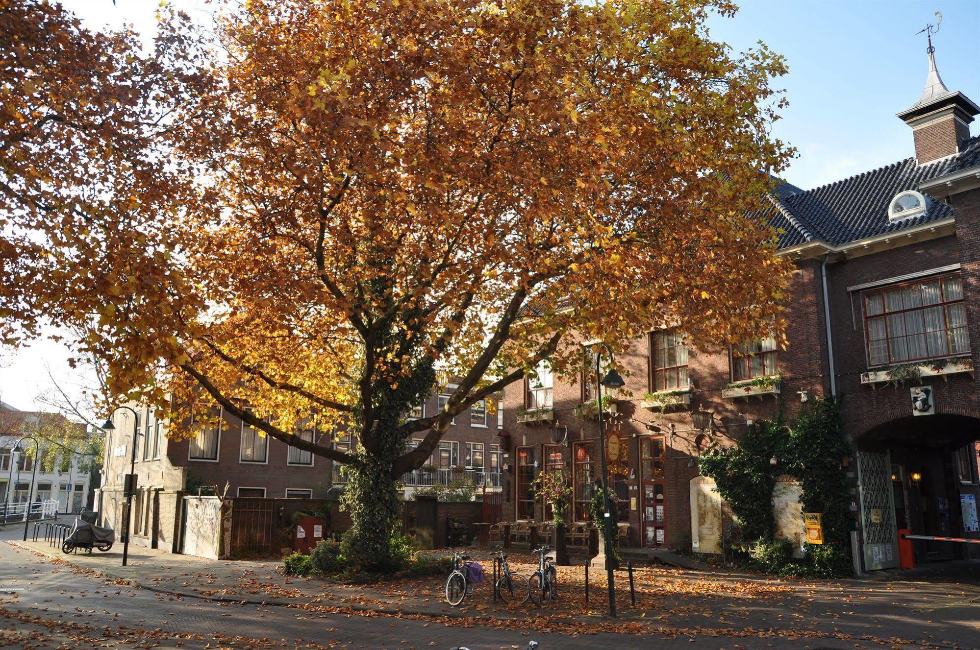 Hotel De Plataan Delft Centrum Exterior photo